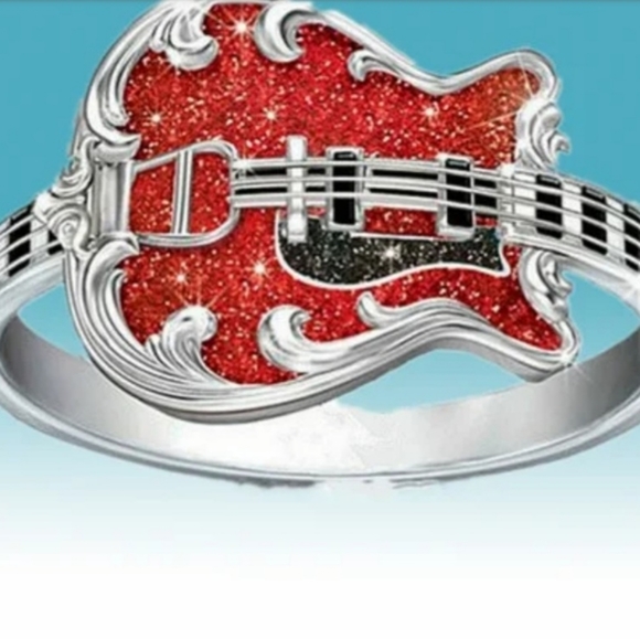 Ring - Picture 3 of 3